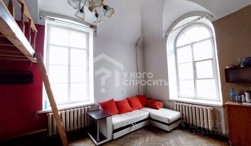 Продажа 3-комн квартиры на вторичном рынке Петергоф, Самсониевская улица, 7