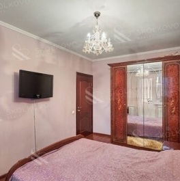 Продажа 4-комн квартиры на вторичном рынке Тропарёвская улица