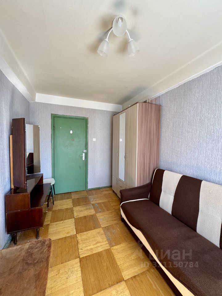 Продажа 3-комн квартиры на вторичном рынке улица Уточкина, 5