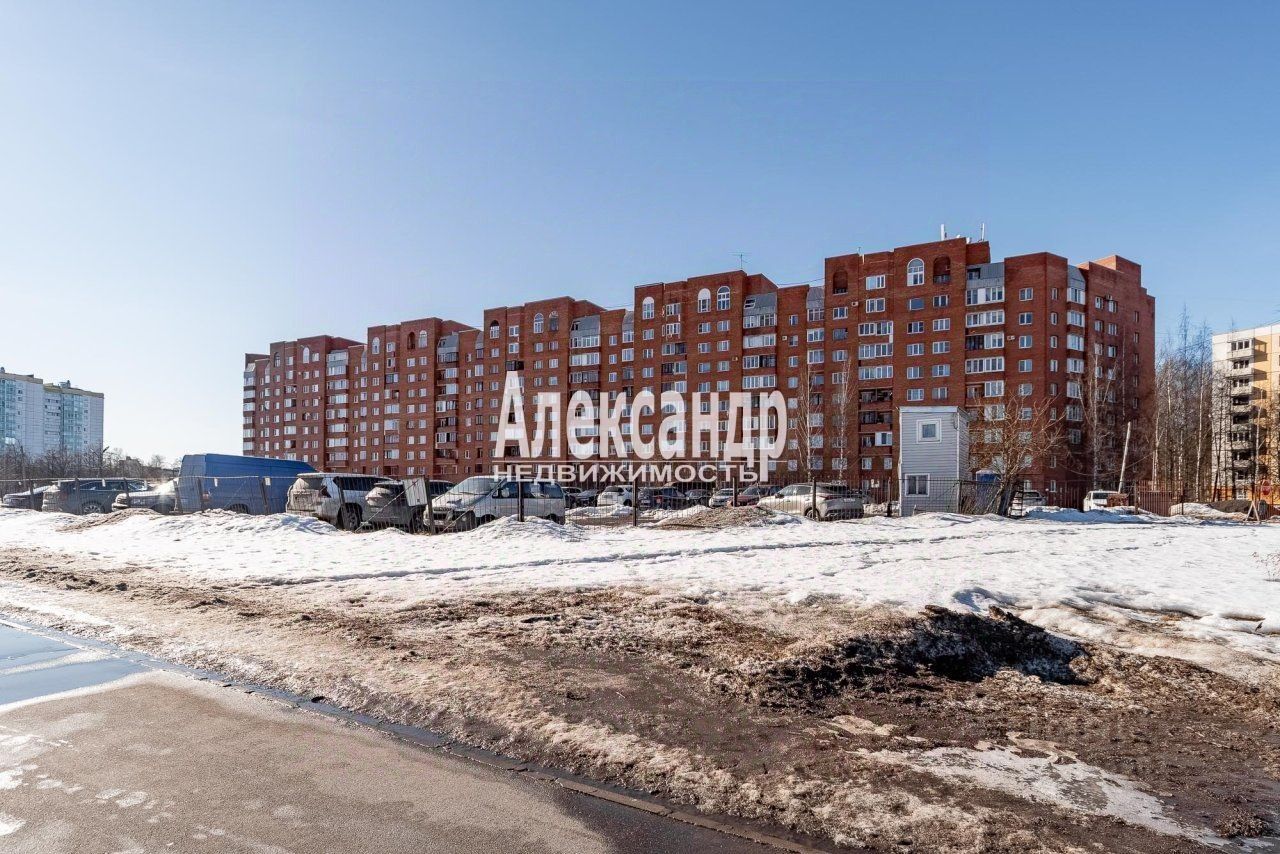 Продажа 1-комн квартиры на вторичном рынке Северный проспект, 93
