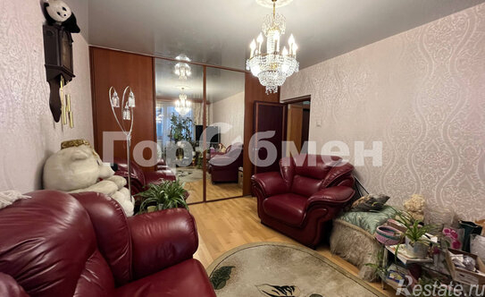 Продажа 2-комн квартиры на вторичном рынке Челобитьевское шоссе,  д. 10 к2