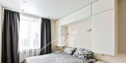 2-комн квартира улица Маршала Малиновского,  д. 9