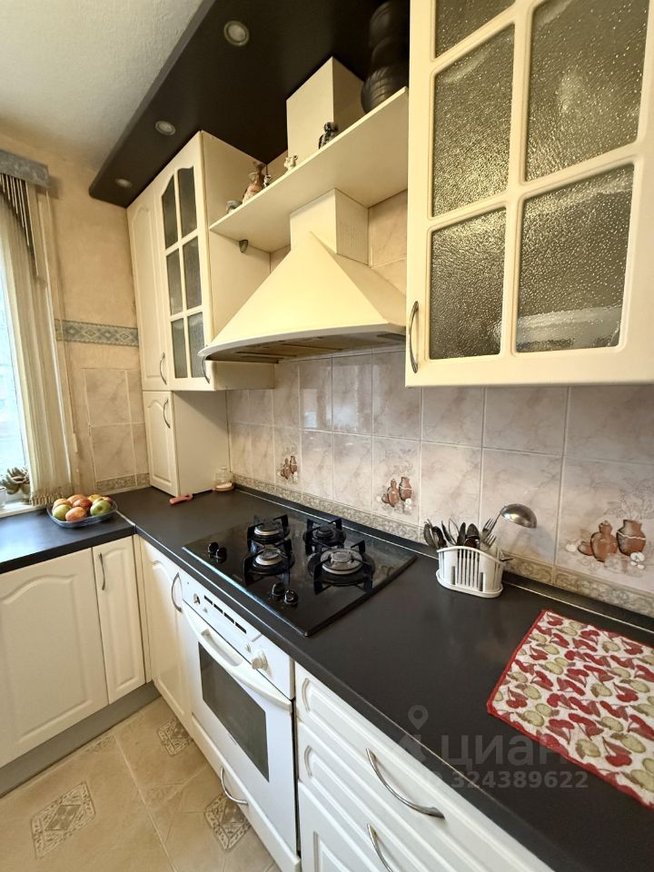 Продажа 3-комн квартиры на вторичном рынке Юбилейный мкр, улица Пионерская, 7/1