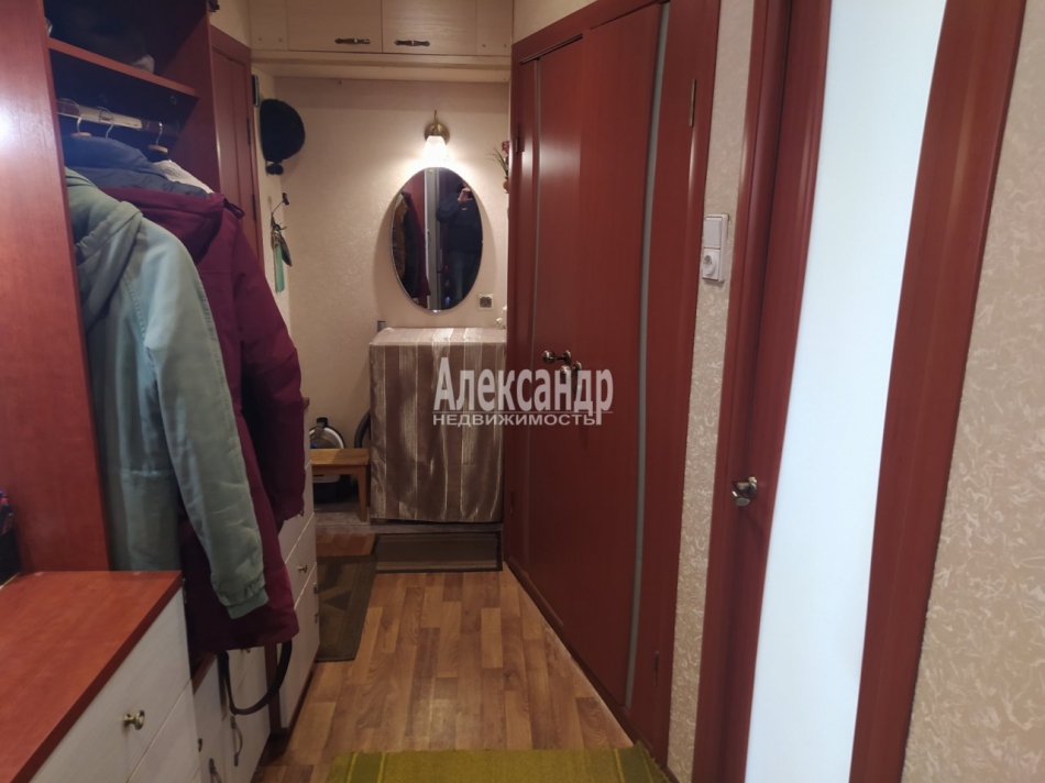 Продажа 3-комн квартиры на вторичном рынке Альпийский пер.,  д. 16