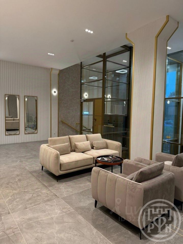 Продажа 2-комн квартиры на вторичном рынке Светлановский проспект, 45