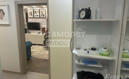 Продажа 1-комн квартиры на вторичном рынке Осенний бульвар