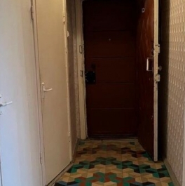 Продажа 3-комн квартиры на вторичном рынке Сосновый Бор г, Малая Земля ул,  д. 7