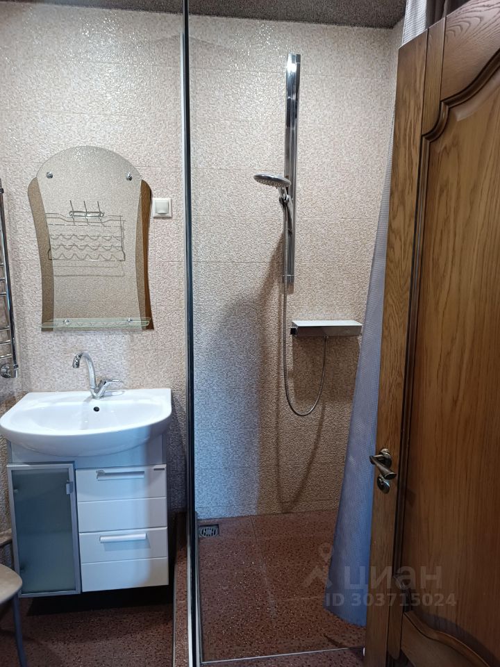 Аренда 3-комн квартиры на вторичном рынке Павловск, Слуцкая улица, 7