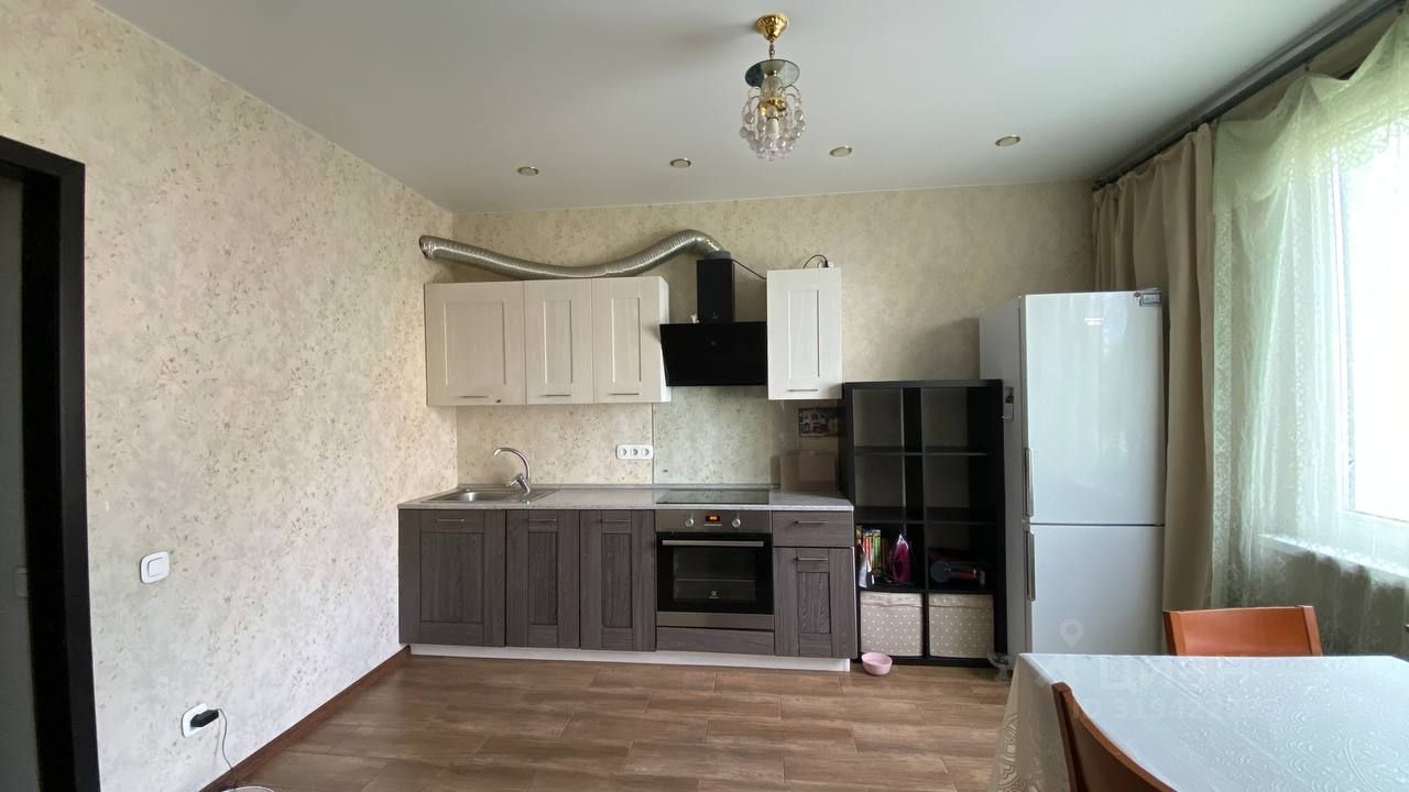 Продажа 3-комн квартиры на вторичном рынке Производственная улица, 12к1