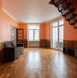 Продажа 6-комн квартиры на вторичном рынке Комендантский пр-кт,  д. 11