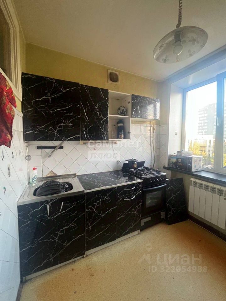 Продажа 3-комн квартиры на вторичном рынке Зеленый проспект, 23/43