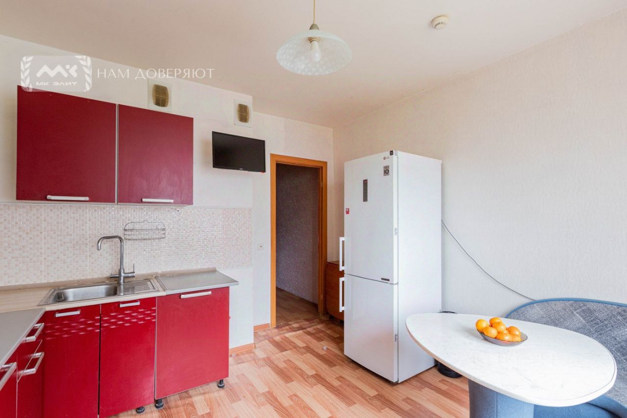 Продажа 3-комн квартиры на вторичном рынке улица Еремеева, 7к2