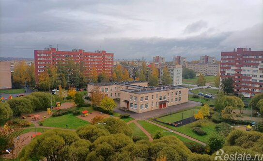 Продажа 2-комн квартиры на вторичном рынке Красное Село г, Бронетанковая ул,  д. 13,  к. 3