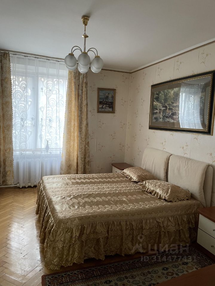 Аренда 2-комн квартиры на вторичном рынке улица Космонавта Волкова, 9/2