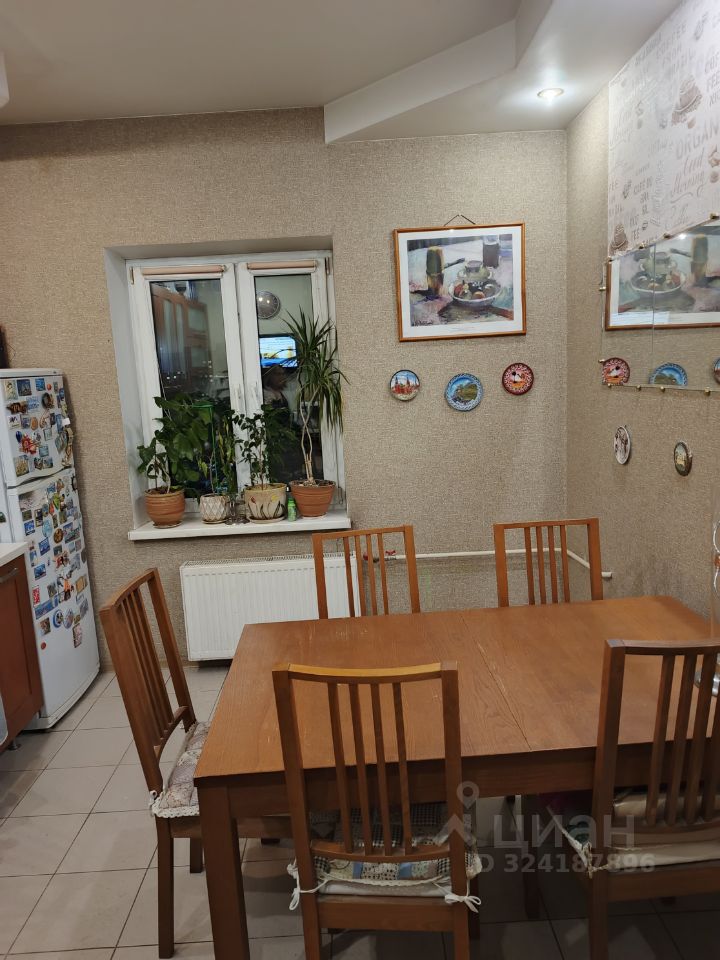 Продажа 3-комн квартиры на вторичном рынке проспект Наставников, 43к1