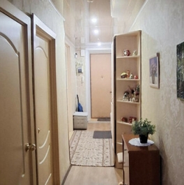 Продажа 3-комн квартиры на вторичном рынке Кремиченка, Овражная улица,  д. 15