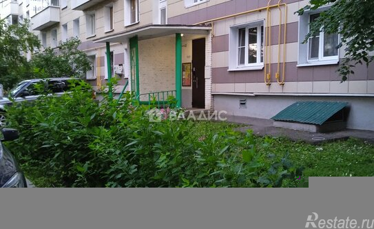 Продажа 2-комн квартиры на вторичном рынке Новоясеневский пр-кт,  д. 12 к1