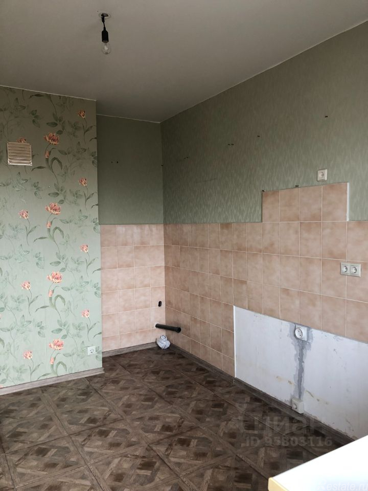 Продажа 1-комн квартиры на вторичном рынке Динамовская улица,  д. 4