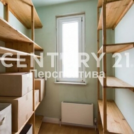 Продажа 4-комн квартиры на вторичном рынке Братиславская улица