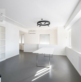 Аренда 4-комн квартиры на вторичном рынке Дмитровка М. ул,  д. 24/2