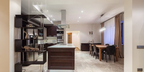 5-комн квартира улица Гашека,  д. 2 с1