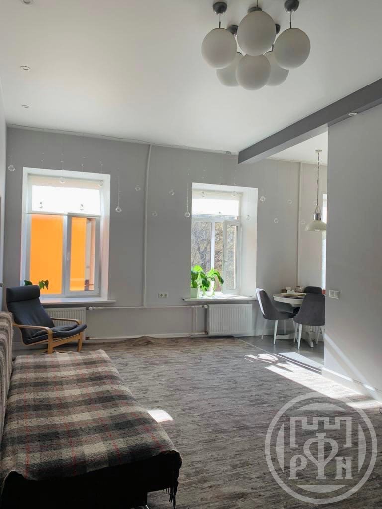 Продажа 3-комн квартиры на вторичном рынке 12-я линия В.О.,  д. 55/20