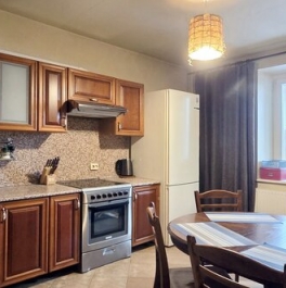 Продажа 2-комн квартиры на вторичном рынке Ленинский пр-кт,  д. 104