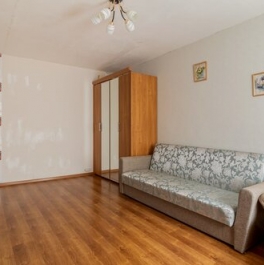 Продажа 2-комн квартиры на вторичном рынке улица Красного Курсанта,  д. 28