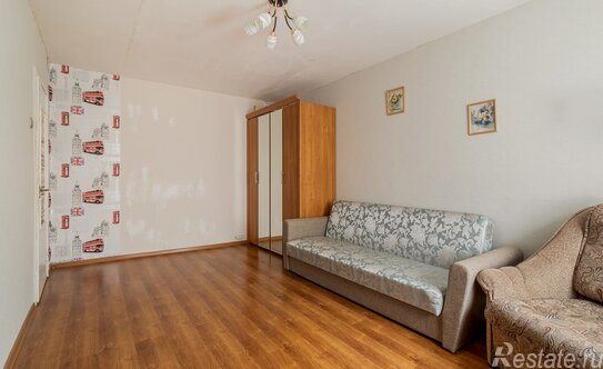 Продажа 2-комн квартиры на вторичном рынке улица Красного Курсанта,  д. 28