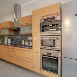 Продажа 4-комн квартиры на вторичном рынке Смоленский 1-й пер,  д. 17