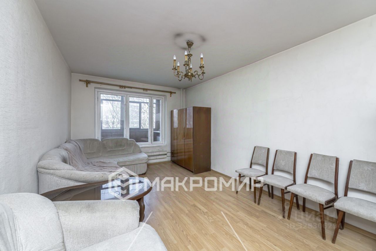 Продажа 3-комн квартиры на вторичном рынке Снайперская улица, 5