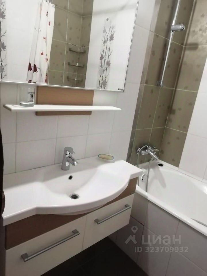 Продажа 3-комн квартиры на вторичном рынке ВНИИССОК пгт, улица Дружбы, 6