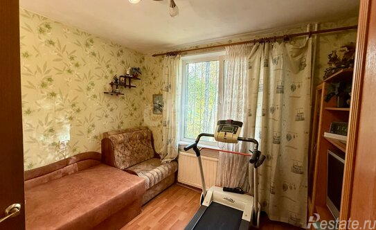 Продажа 3-комн квартиры на вторичном рынке Крыленко ул,  д. 37,  к. 2