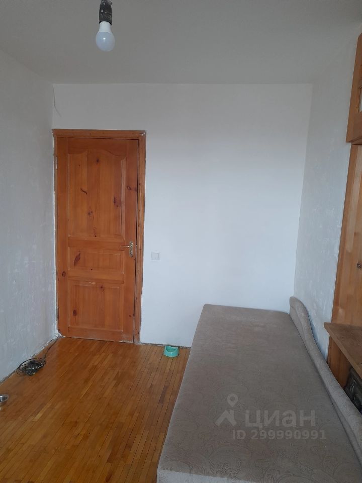 Продажа 4-комн квартиры на вторичном рынке Бухарестская улица, 72К1