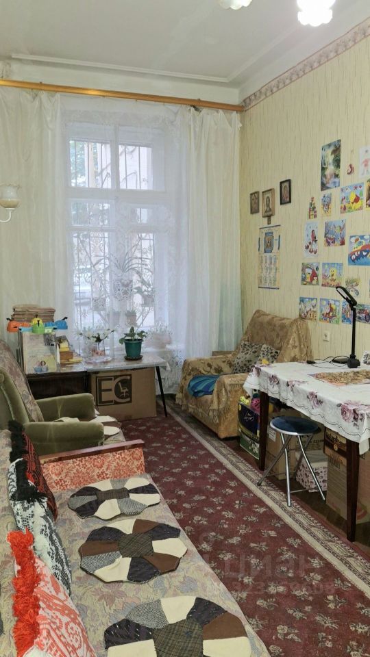 Продажа 2-комн квартиры на вторичном рынке Каменноостровский проспект, 9