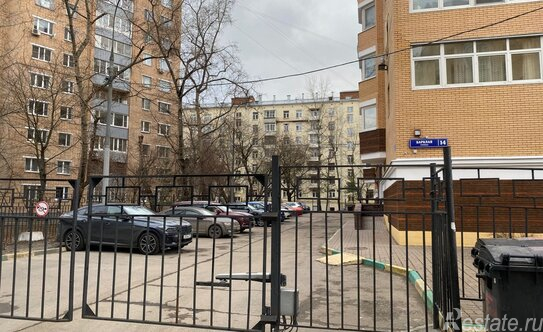 Аренда 3-комн квартиры на вторичном рынке ул Барклая,  д. 14