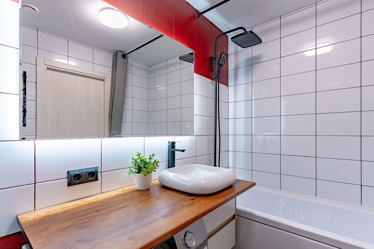 Аренда 2-комн квартиры на вторичном рынке д. Новое Девяткино, улица Главная, 10