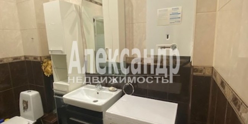 2-комн квартира Суворовский просп.,  д. 32,  к. Б