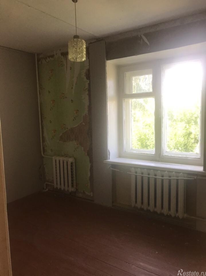 Продажа 3-комн квартиры на вторичном рынке микрорайон в,  д. 1