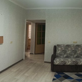 Продажа 2-комн квартиры на вторичном рынке Юбилейный, улица Военных Строителей,  д. 1