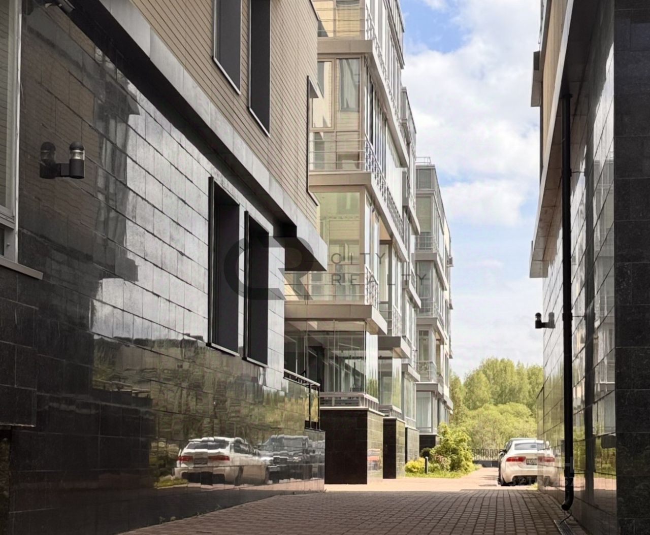 Продажа 4-комн квартиры на вторичном рынке улица Катерников, 10к1