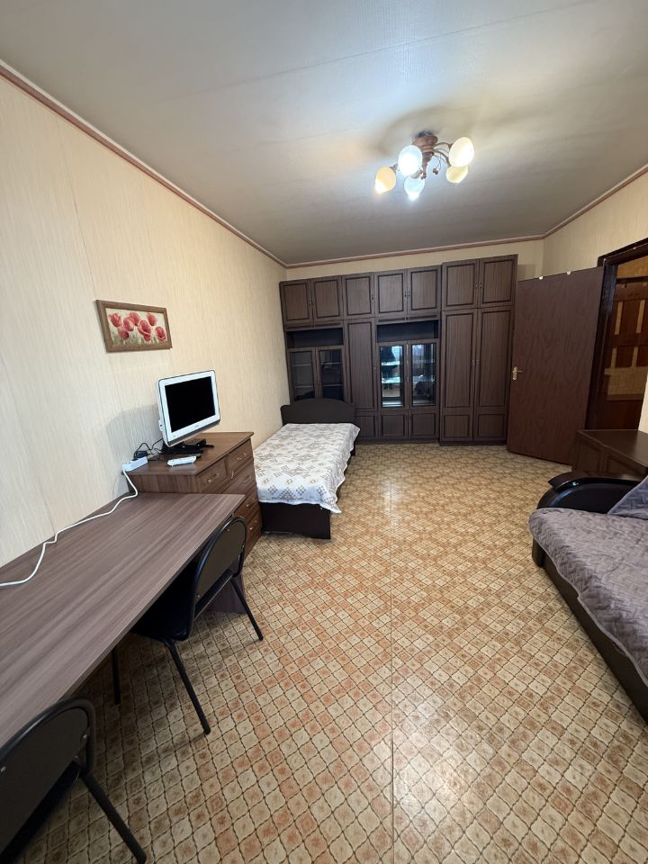 Аренда 1-комн квартиры на вторичном рынке Осенний бульвар, 16К1