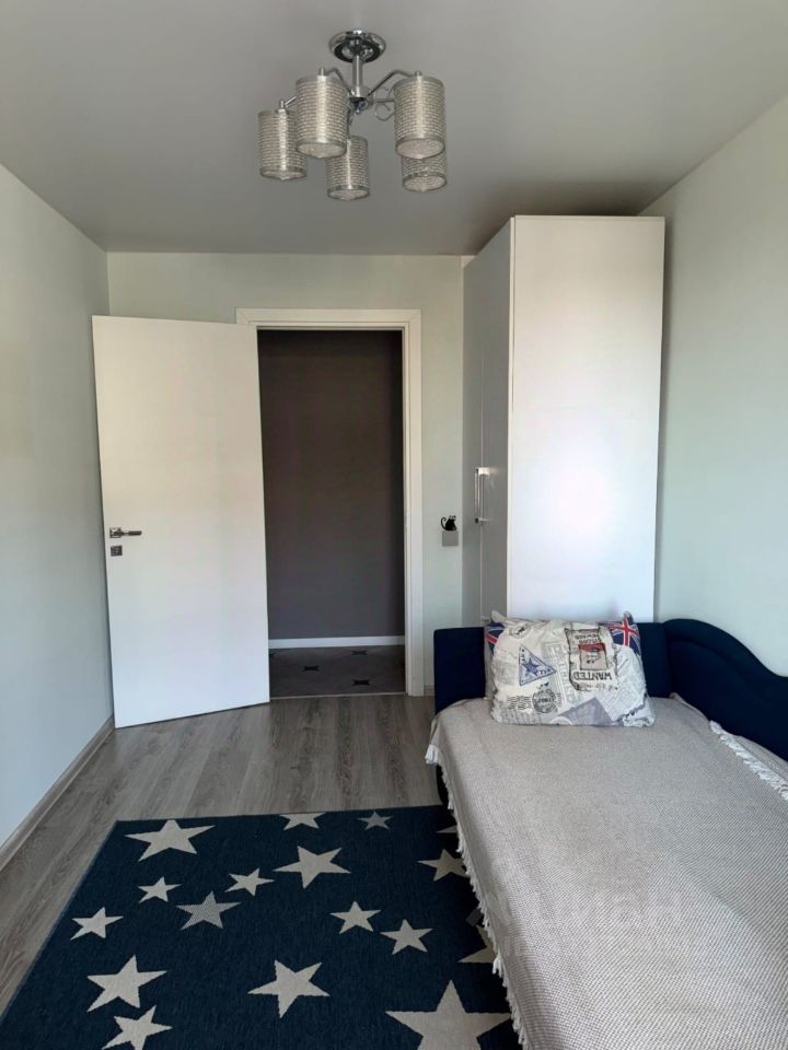 Продажа 2-комн квартиры на вторичном рынке улица Возрождения, 25