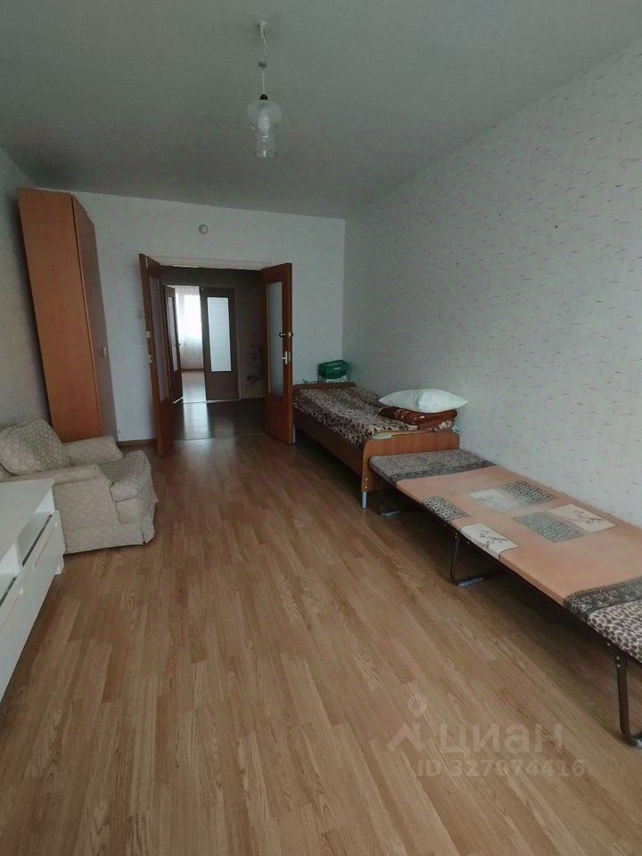 Аренда 4-комн квартиры на вторичном рынке Подольск, улица Академика Доллежаля,  д. 26