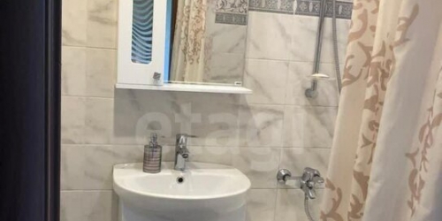 4-комн квартира Стойкости ул,  д. 27