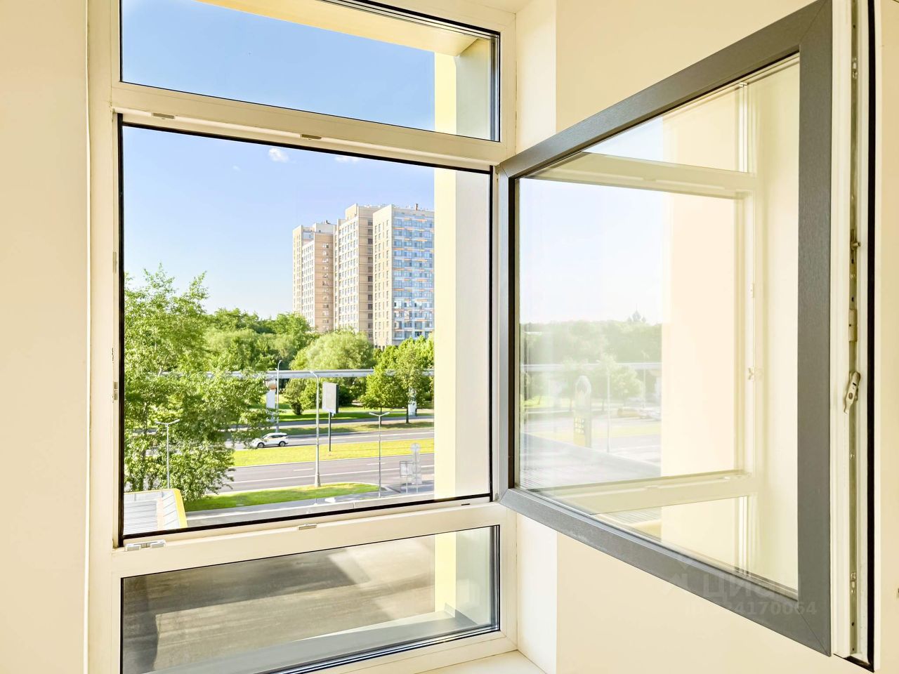 Продажа 1-комн квартиры на вторичном рынке улица Академика Королева,  д. 13