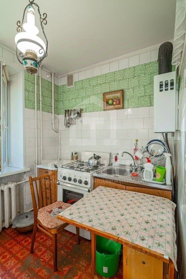 Продажа 2-комн квартиры на вторичном рынке Светлановский проспект, 9