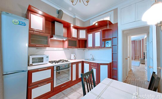 Аренда 2-комн квартиры на вторичном рынке ул Тверская,  д. 18