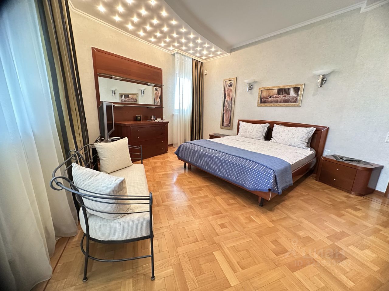 Продажа 4-комн квартиры на вторичном рынке Ельнинская улица, 11К3