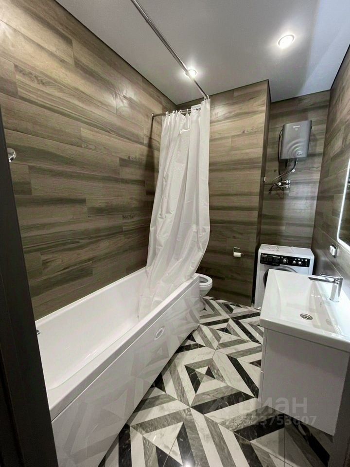 Аренда 2-комн квартиры на вторичном рынке улица Годовикова, 11к5